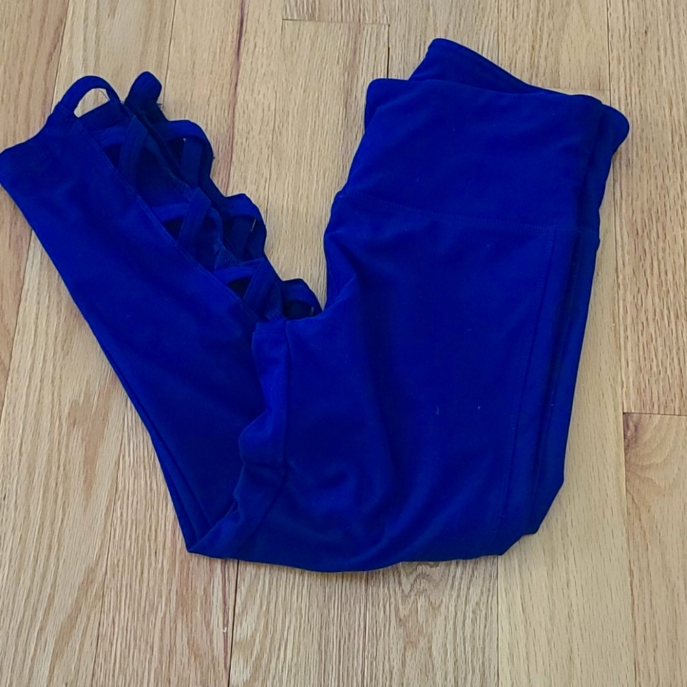 Navy blue cropped leggings side cut outs